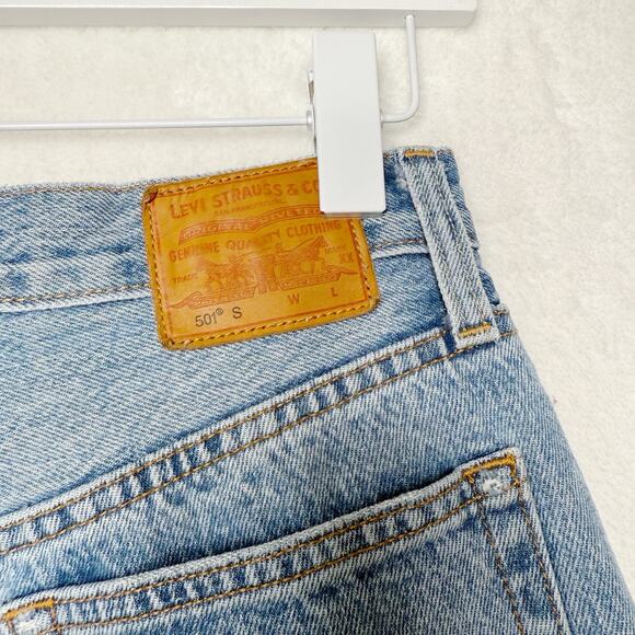 LEVIS 501 Distressed Cropped Skinny Jeans Medium Wash Cant‎ Touch This Sz 26 - Picture 11 of 14